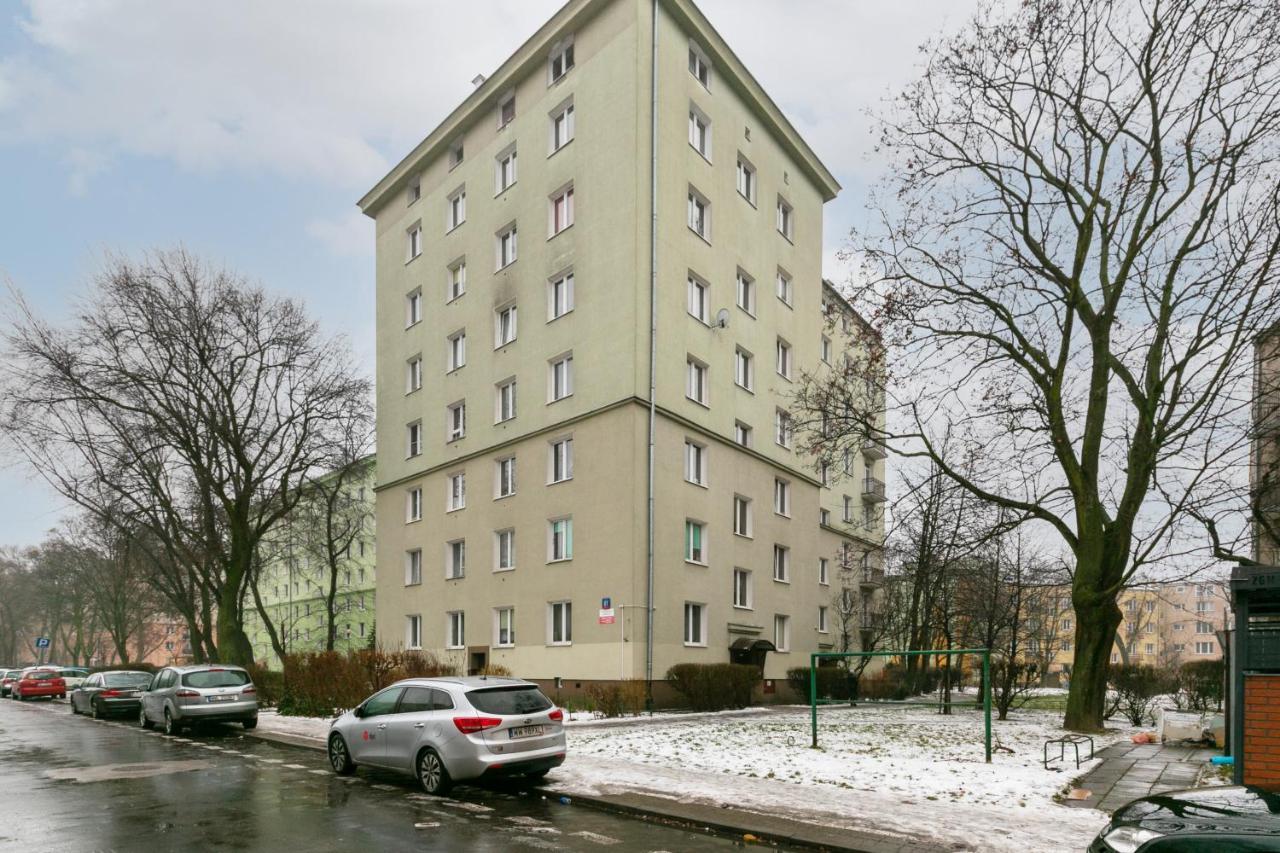 Wola Apartment With Balcony & Close To Metro By Noclegi Renters Warschau Exterior foto